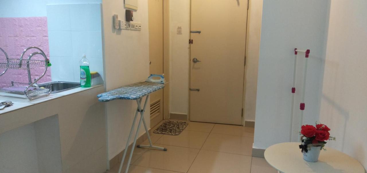 Nh Studio Apartment Homestay Wakaf Che Yeh Luaran gambar