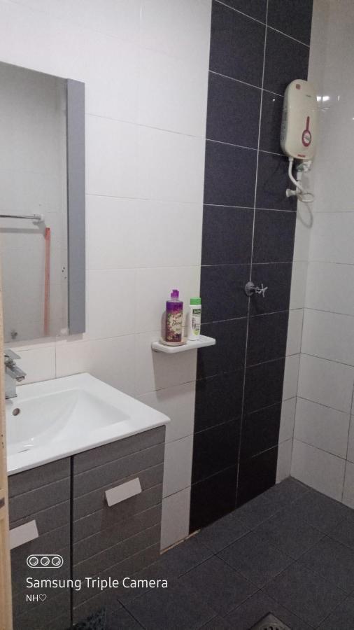 Nh Studio Apartment Homestay Wakaf Che Yeh Luaran gambar